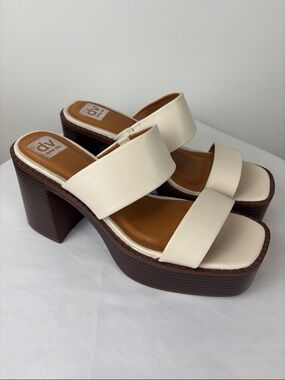 NWOB Dolce Vita Zillee Platform Sandals Cream Strap Block Heel Size 11 Chunky